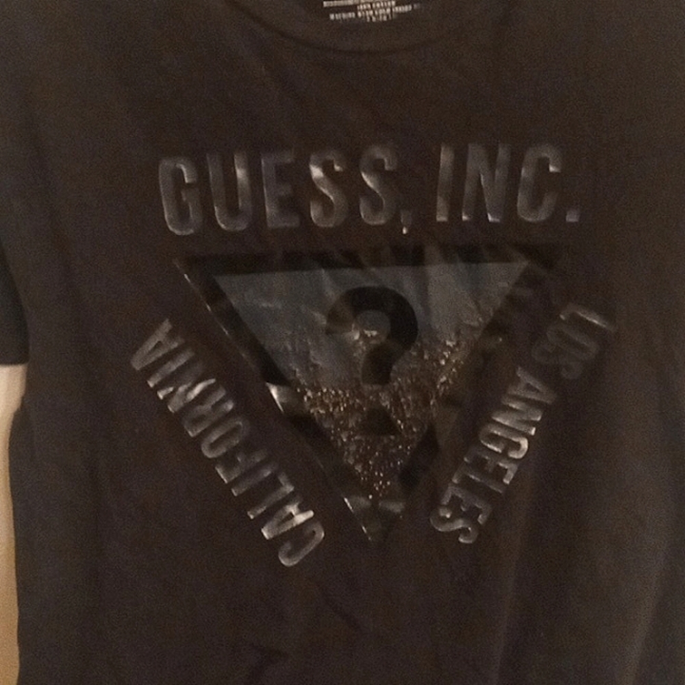 Guess tshirt - Picture 4 of 4